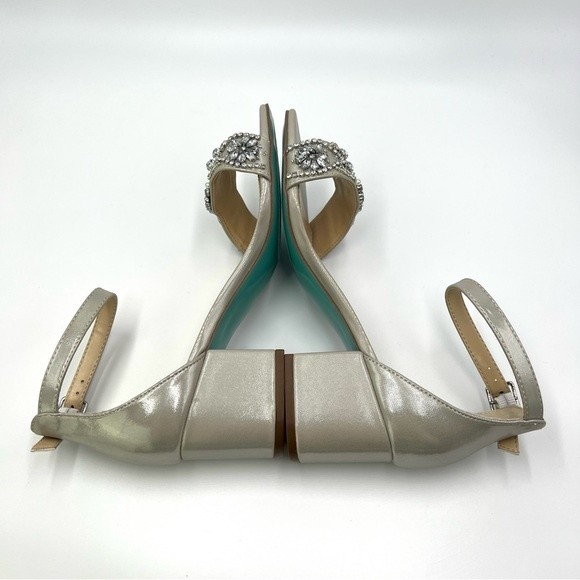 Betsey‎ Johnson Women's Mel Jeweled Jewel Block Heels Sandals Silver Size 6 - Picture 9 of 14